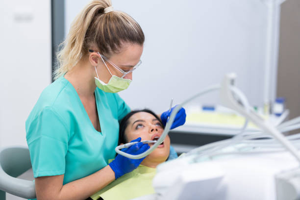 Best Weekend Emergency Dentist in Oak Bluffs, MA